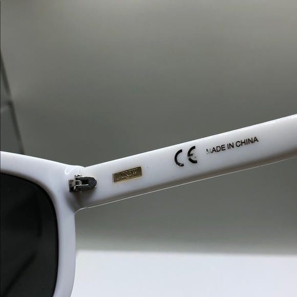 J.crew classic always on trend style sunglasses thick plastic white frame. - Picture 5 of 8